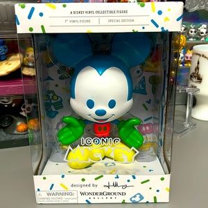 Disney Special Edition Iconic Mickey Mouse vinyl figure